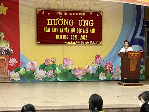 Hưởng ứng ngày sách và văn hóa đọc Việt Nam năm học 2021-2022